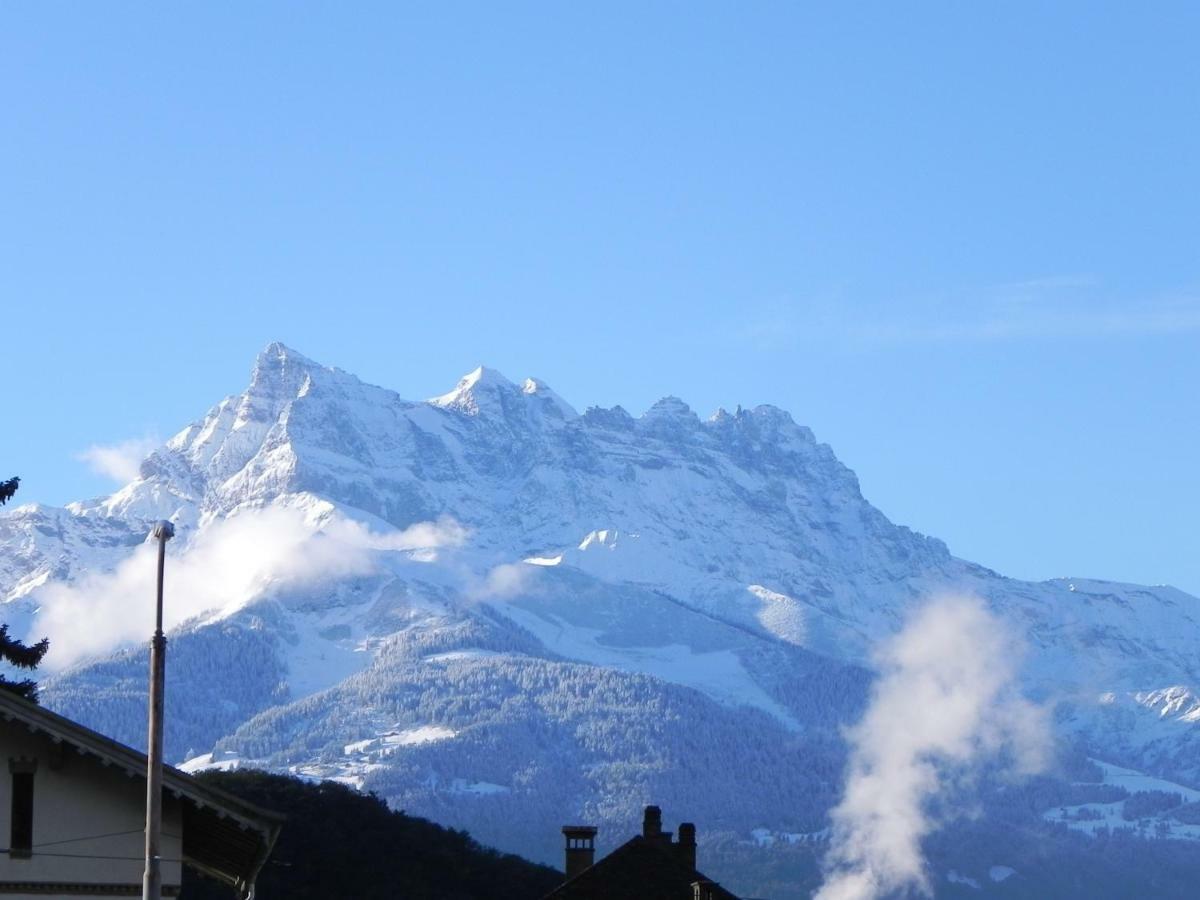 Element-Terre Otel Aigle Dış mekan fotoğraf